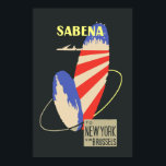 Retro Sabena Airlines nach New York über Brüssel Poster<br><div class="desc">Brauchen Sie Hilfe bei der Größenanpassung, in Zoll oder Zentimetern? Melde Dich bei uns. Diese Abbildung auf einem anderen Zazzle-Geschenk? Melde Dich bei uns. Über dieser Beschreibung finden Sie den Kontaktknopf. Moderne (neue) Vektorkunst, inspiriert durch eine Vintage Sabena-Anzeige oder Werbebroschüre. Im rechten Bereich erkennt man die Skyline von New York...</div>
