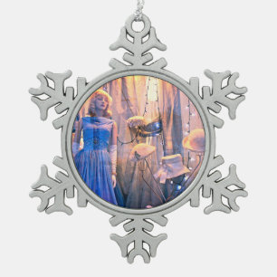 Retro-Schaufensterpuppe und Hüte Schneeflocken Zinn-Ornament