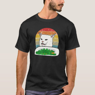 Retro schreiende verwirrte Katze Internet-Meme Veg T-Shirt