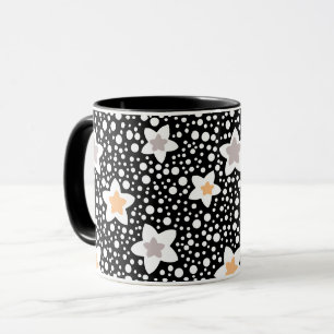 Retro schwarz-weiße Tupfen mit Sternen Tasse