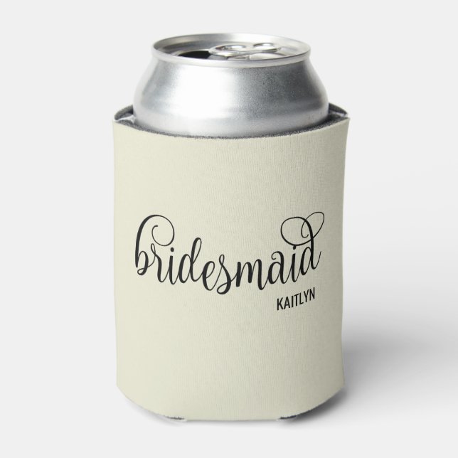 Retro Script Natural und Black Bridesmaid Dosenkühler (Kanne Vorderseite)