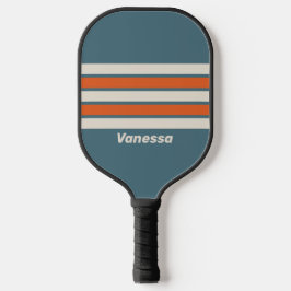 Retro-Seite über Streifen mit Namen Pickleball Schläger