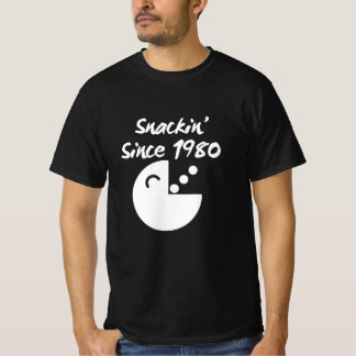 Retro Snack Attack: Snackin" Seit 1980 Pixel Art T-Shirt