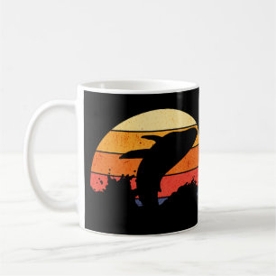 Retro-Sonnenuntergang Buckelwal durchbricht die Wa Kaffeetasse
