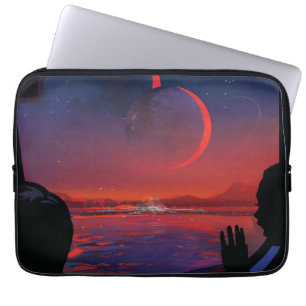 Retro Space Poster - Zuschauer beobachten Trappist Laptopschutzhülle