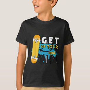 Retro steig auf dein Skateboard und fahr Skateboar T-Shirt