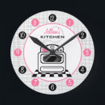 Retro Stove Personalized Kitchen Clock Runde Wanduhr<br><div class="desc">A clock featuring an illustration of a retro white kitchen stove. Personalize with your name above illustration. Clock features white numbers on pink and black dots.</div>