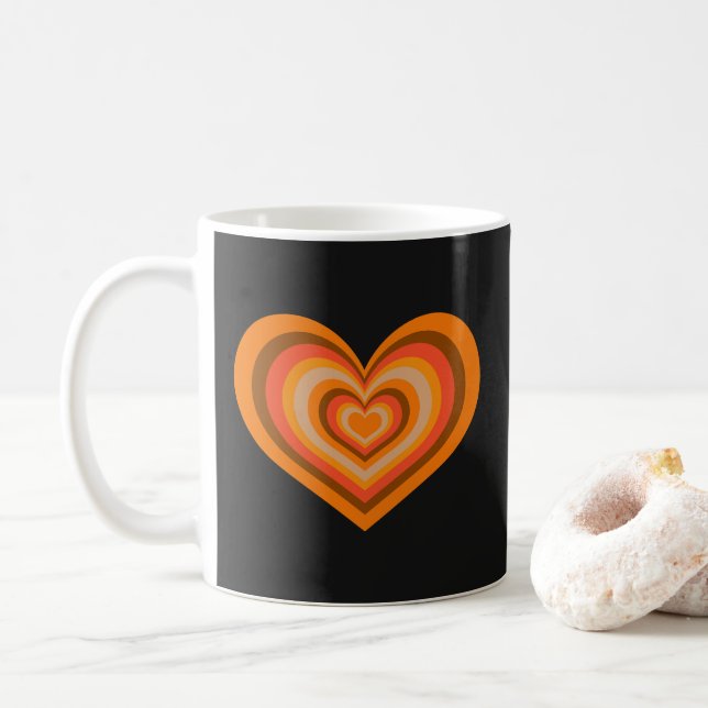 Retro Striped Heart Mug - Orange on Black Kaffeetasse (Mit Donut)