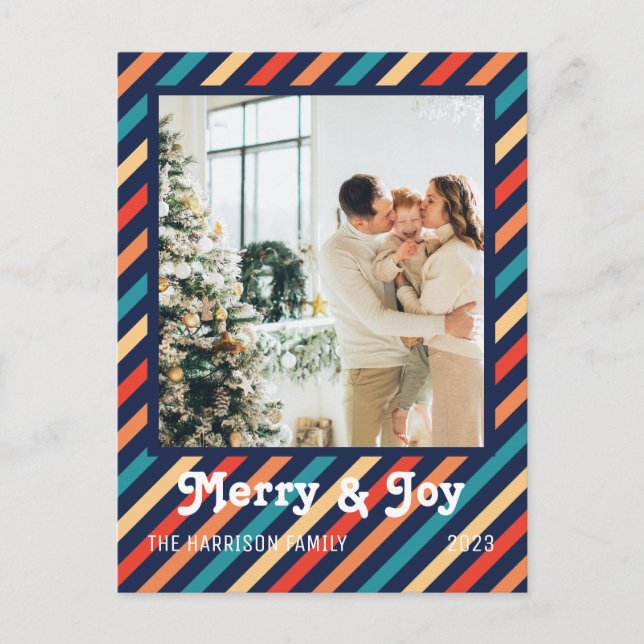 Retro Stripes Merry & Joy Family Foto Postkarte (Vorderseite)