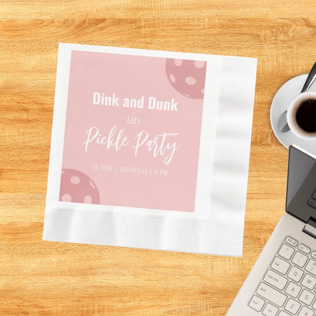 Retro Style Neon Pink Themed Pickleball Geburtstag Serviette (Von Creator hochgeladen)