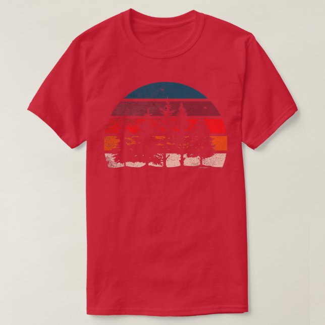 Retro Sun Minimalistisch mit Pine Tree Silhouette  T-Shirt (Design vorne)