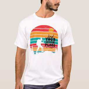 Retro Sunset Finden Sie Ihren glücklichen Ort Wand T-Shirt