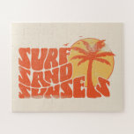 Retro Surf Sand Sunsets Palm Tree Beach Vibes<br><div class="desc">Retro Surf Sand Sunsets Palm Tree Beach Vibes T - Shirt ist die perfekte Ergänzung zu Ihrem Sommerschrank. Egal,  ob Sie die Wellen treffen oder einfach nur auf dem Sand sitzen,  dieser Tee hat Sie überdacht. Lass’s Mach dich bereit für einen Sommer voller Surf,  Sand und unvergessliche Sonnenuntergänge.</div>