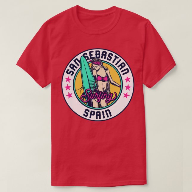 Retro Surfer Babe Abzeichen San Sebastian Spanien T-Shirt (Design vorne)