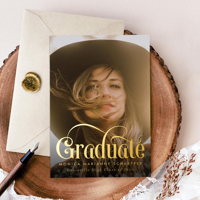 Retro Swash Gold Foil Foto Abschluss Olivenweg Folieneinladung (Von Creator hochgeladen)