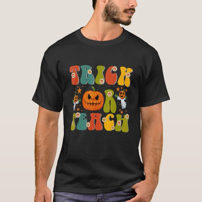 Retro Trick Or Teach Ghost Teacher Halloween Costu T-Shirt (Vorderseite)