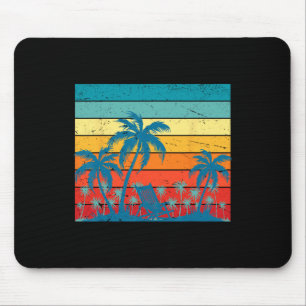 Retro tropische Palmen und Sonnenuntergang Strand  Mousepad