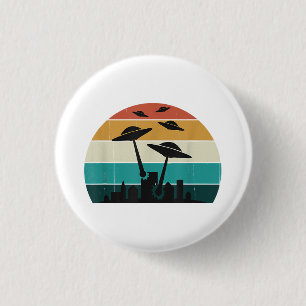 Retro UFO Attack Sunset - Cooler Vintager Flying S Button
