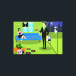 Retro Urban Cartoon Couple Stretched Canvas Print Leinwanddruck<br><div class="desc">Dieses Retro Urban Cartoon Couple Stretched Canvas Print besticht durch den Cartoon, der von einem elegant dekorierten Penthouse-Apartment mit Blick auf eine Skyline der Stadt gezeichnet wird. Die Wohnung verfügt über einen grünen Fußboden und eine grüne Ziegelmauer. An der Wand sind vier klassische Movie Martini Stretched Canvas Prints, die auch...</div>