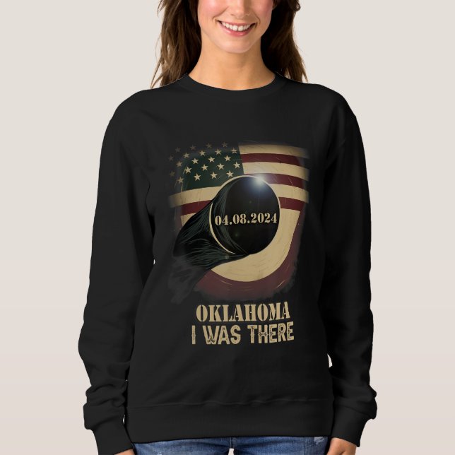 Retro US Flag Total Solar Eclipse 2024 Oklahoma Sweatshirt (Vorderseite)