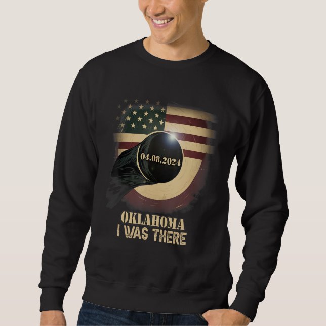 Retro US Flag Total Solar Eclipse 2024 Oklahoma Sweatshirt (Vorderseite)