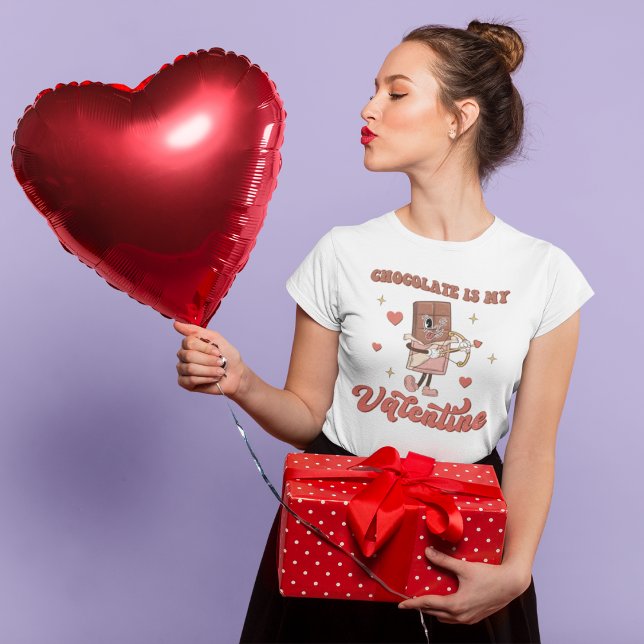 Retro Valentine Schokolade ist mein Valentin T-Shirt (Von Creator hochgeladen)