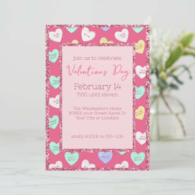 Retro Valentine's Day Candy Hearts on Pink Einladung (Stehend Vorderseite)