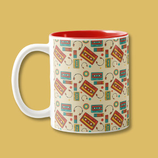 Retro Vibes - Cassette Tapes Pattern der 80er Jahr Zweifarbige Tasse