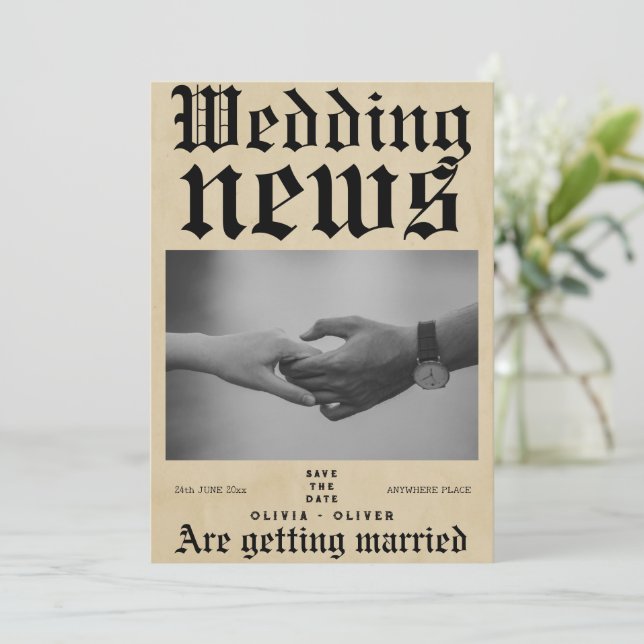 Retro Vintage Zeitungshochzeit Save The Date (Stehend Vorderseite)