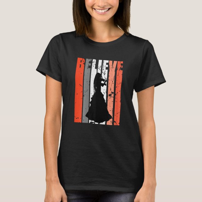 Retro Violinist Believe Plays The Violin Quotes T-Shirt (Vorderseite)