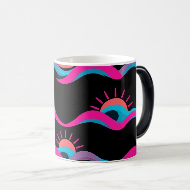 Retro Wave Mug Design – 80s Geometric Sun & Wave Verwandlungstasse (VorderseiteRechts)