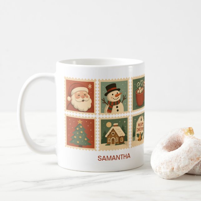 Retro Weihnachts-Briefmarke Collage Personalisiert Kaffeetasse (Mit Donut)