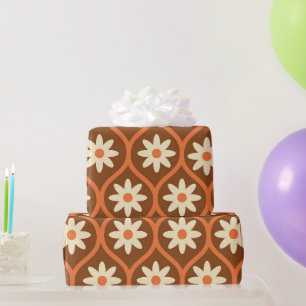 Retro Weiße Blumen auf braunem Vintage-Ogee Geschenkpapier