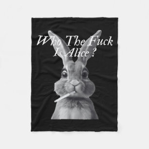 Retro Who The F_ck ist Alice Lustiger Hase Fleecedecke