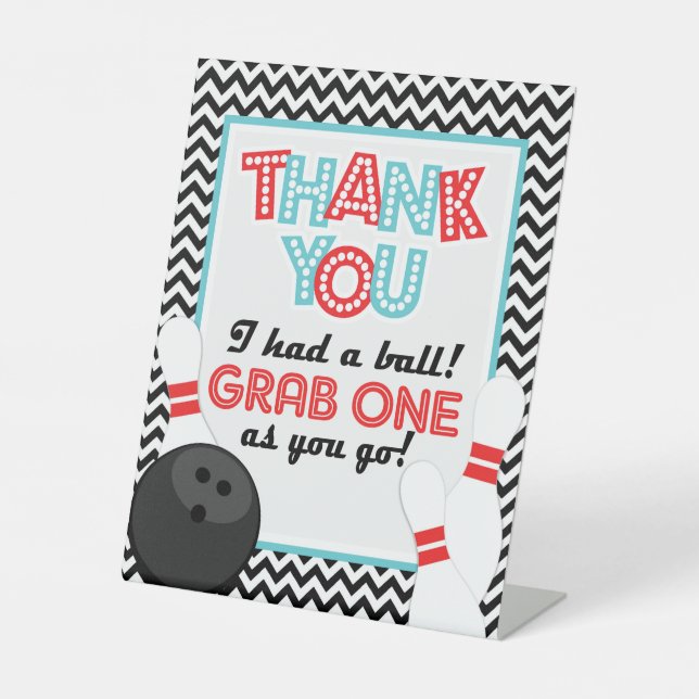 Retro Zickzack Bowling Gastgeschenk-Zeichen Sockelschild (Vorderseite)