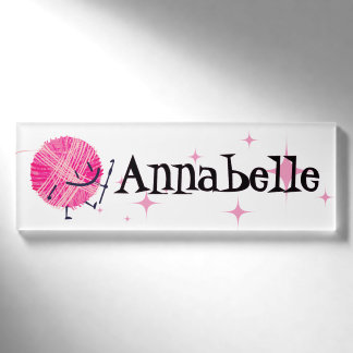 Retrokugel aus Garnkachelhaken zeigen Magneten Namenschild