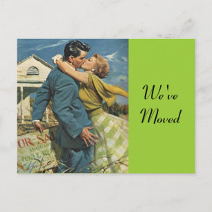 Rétros couples de carte postale se déplaçant la