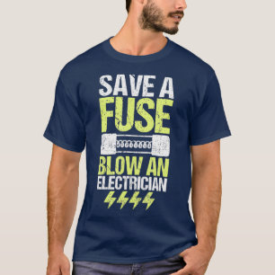 Rett einer Sicherung und eines elektrischen Gesche T-Shirt