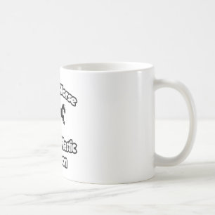 Retten Sie ein Pferd, fahren Sie mit einem Plastik Kaffeetasse