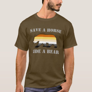 Retten Sie einen Pferdeschlitten auf einem Bären T-Shirt