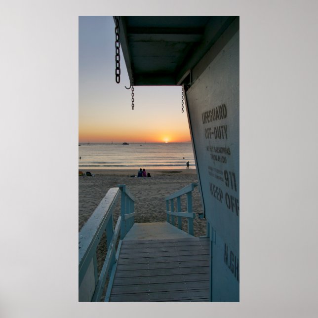 Rettungsschwimmer Turm bei Sonnenuntergang Poster (Vorne)