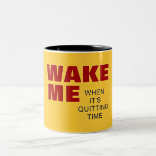 RÉVEILLEZ-MOI QUAND IL STOPPE LA TASSE de TEMPS