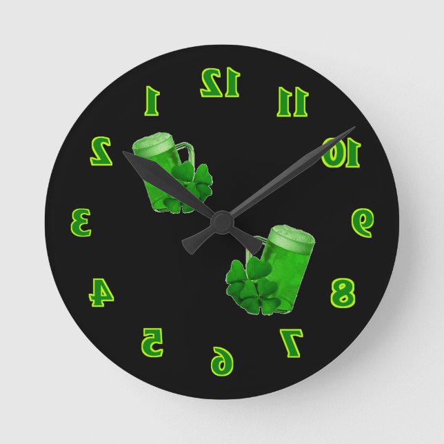 Reverse Dial Back To Front & Beers St Patricks Runde Wanduhr (Vorderseite)