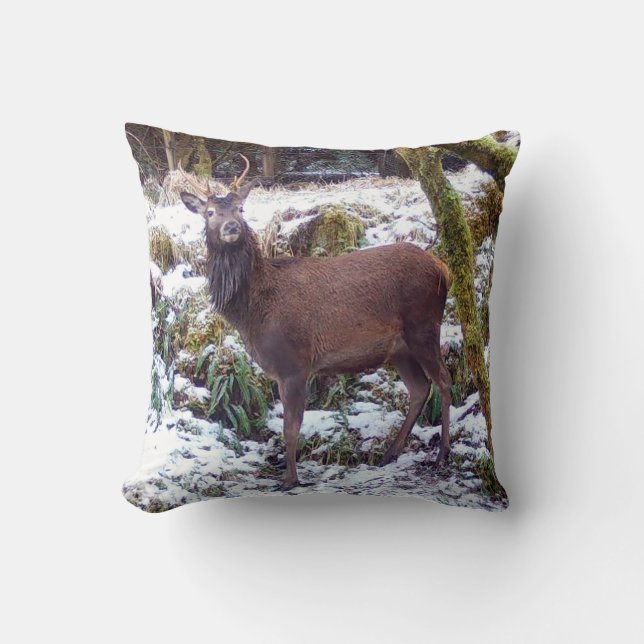 Reversible Red Deer Stag in Schneekissen Kissen (Vorderseite)
