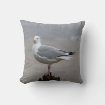 Reversible Seagull auf Post beim Schneekissen