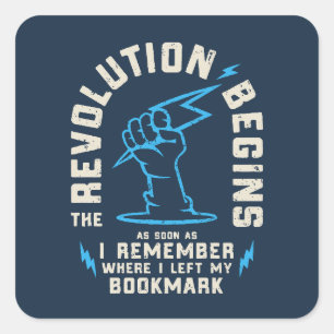 Revolution beginnt Buch Lover Funny Quadratischer Aufkleber