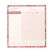 Rezept Notepad im rosa Muster aus festgeklemmtem G