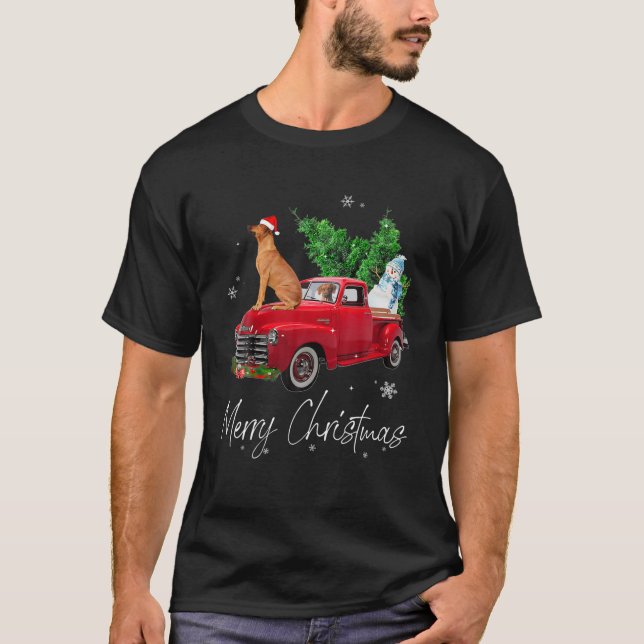 Rhodesian Ridgeback Dog Riding Red Truck Weihnacht T-Shirt (Vorderseite)