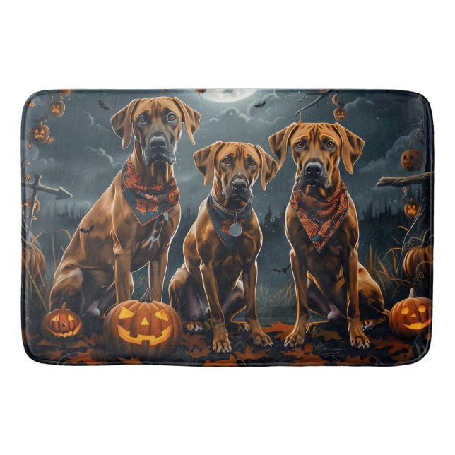 Rhodesian Ridgeback Halloween Spooky Badematte (Vorderseite)