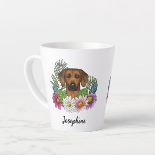 Rhodesian Ridgeback Kopf und sommerliche Wildblume Milchtasse